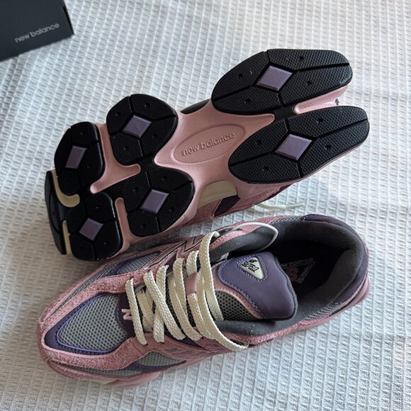 New Balance 9060 Low Top Sneakers - Picture 5 of 5